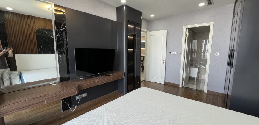 VINHOMES – 3PN Vòng cung nội thất cổ điển